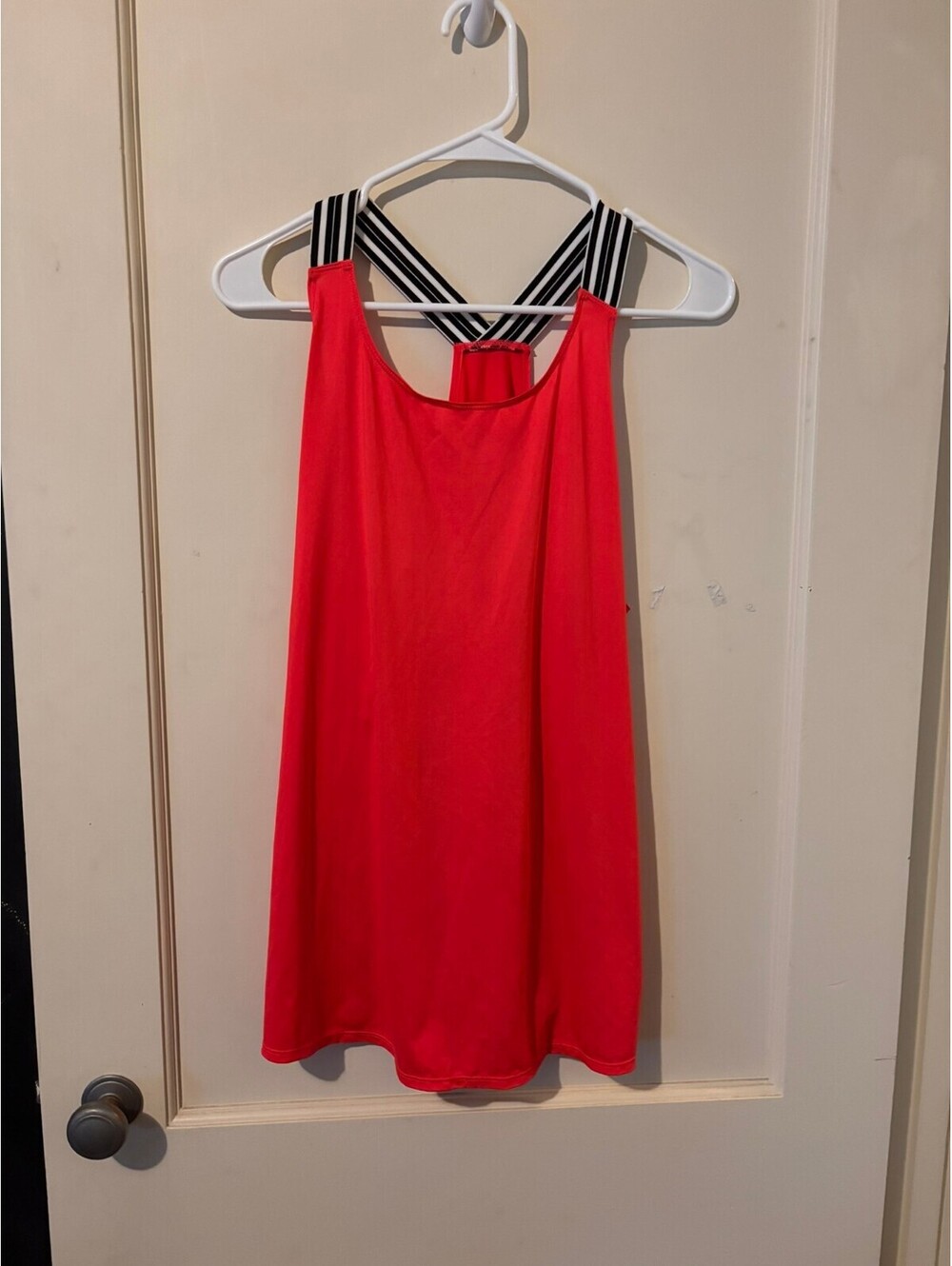 Xersion Everair Medium Red Athletic Tank Top with Black and White Straps